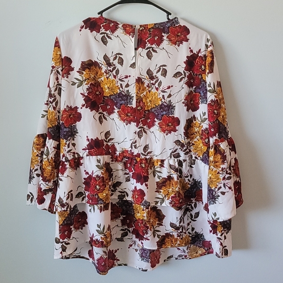 Floral Peplum Top - Picture 2 of 4